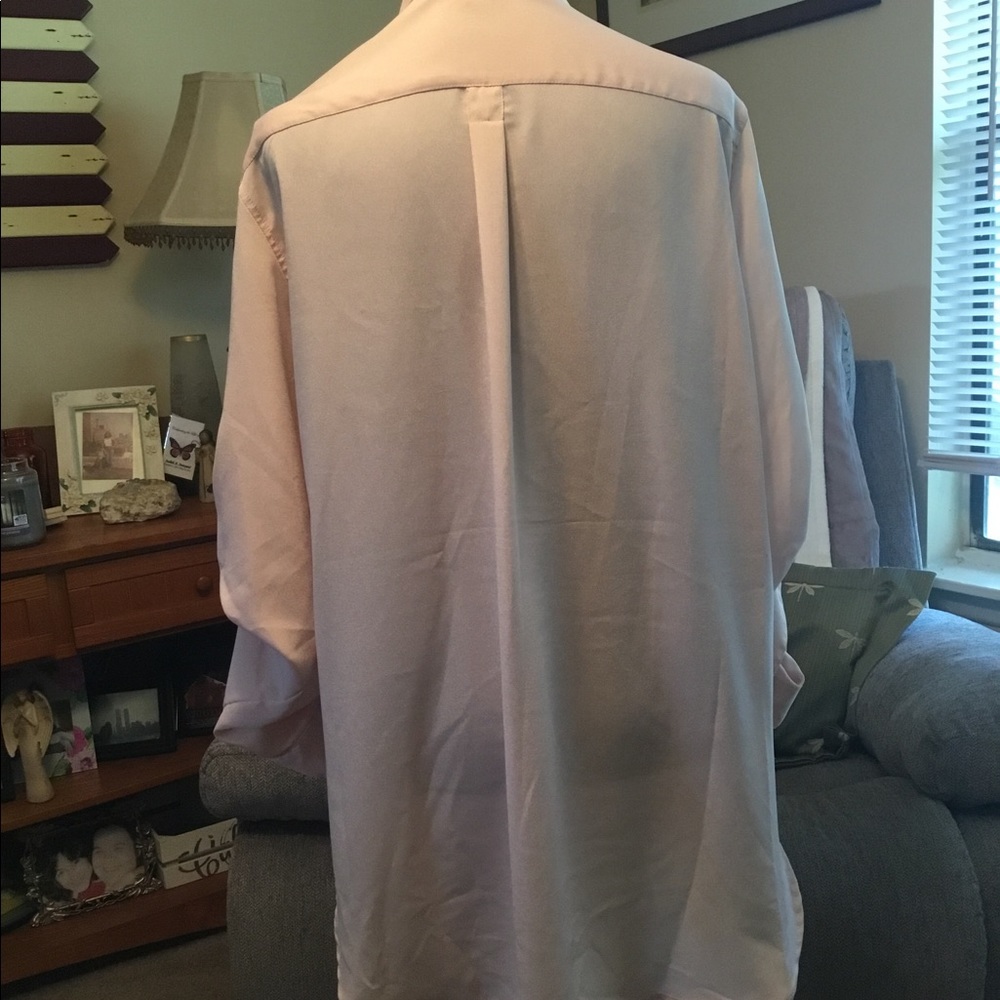 Pink button down blouse - Picture 3 of 4